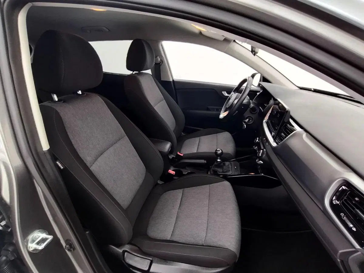 Kia Stonic usata a Como (3)