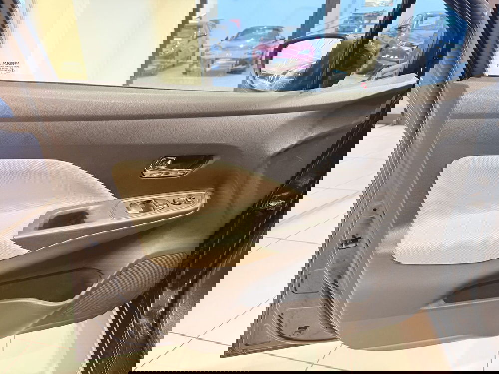 Nissan Micra usata a Latina (13)