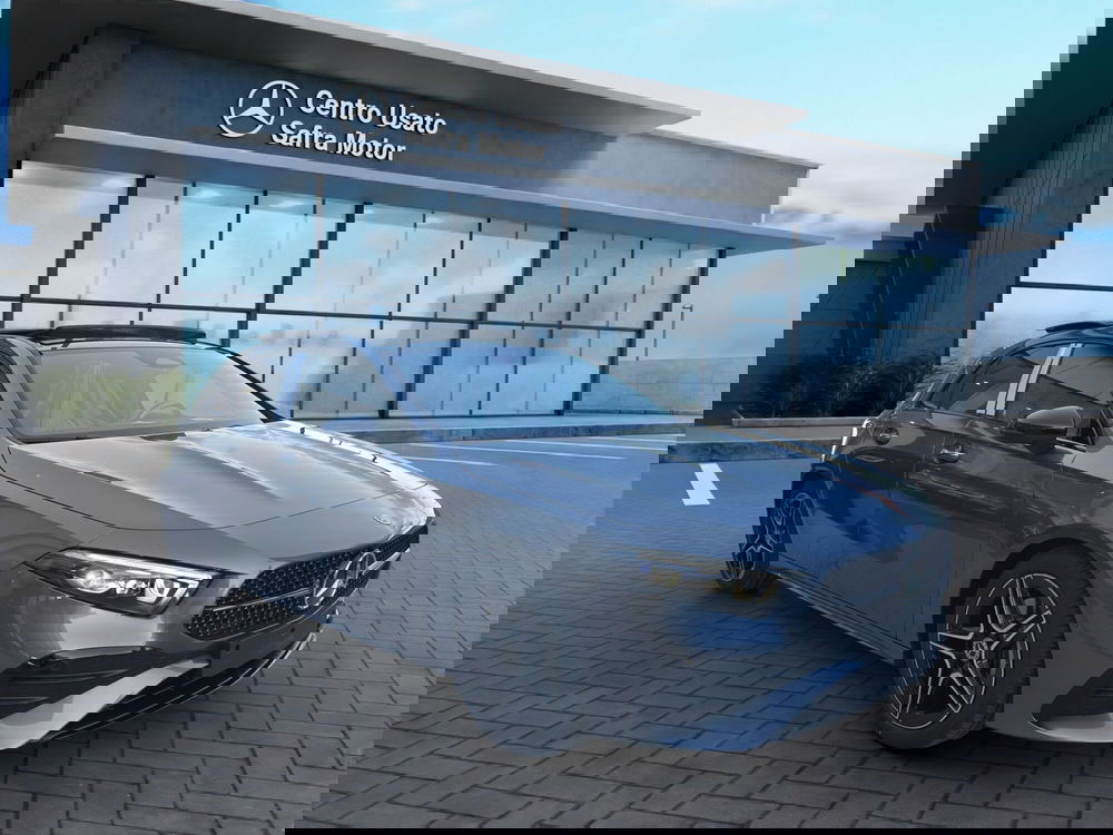 Mercedes-Benz Classe A nuova a Cosenza (8)