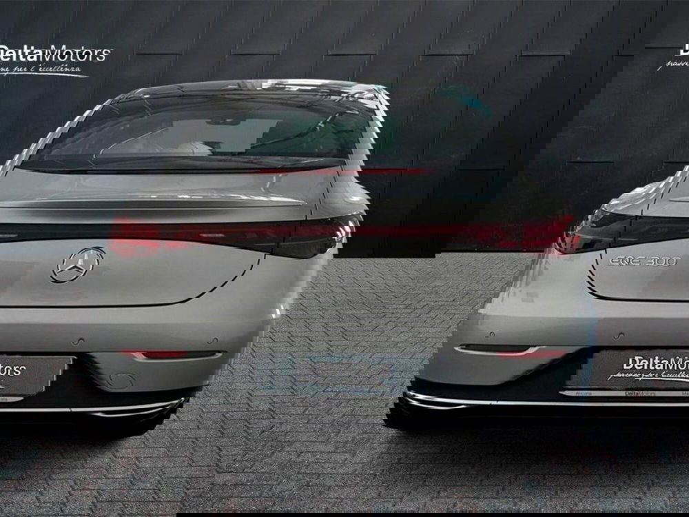 Mercedes-Benz EQE nuova a Rimini (4)