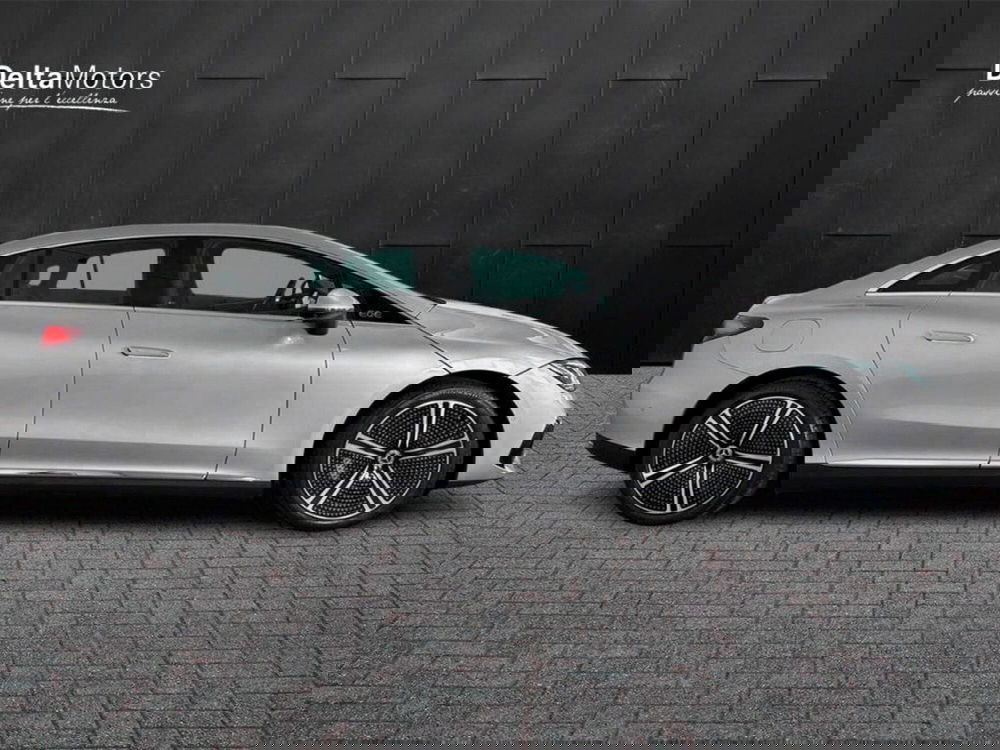 Mercedes-Benz EQE nuova a Rimini (5)