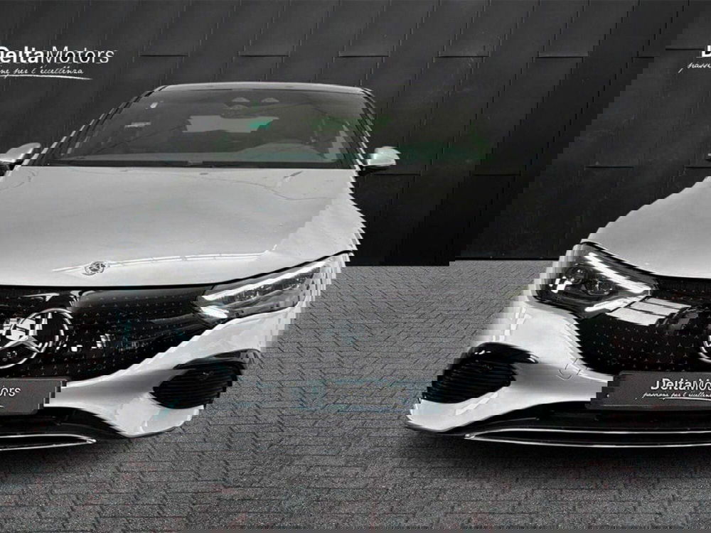 Mercedes-Benz EQE nuova a Rimini (6)