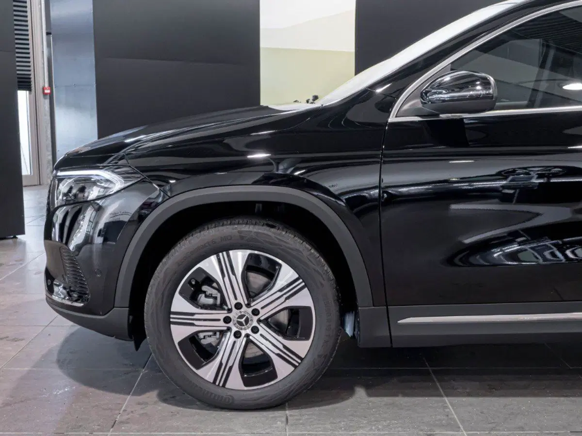 Mercedes-Benz EQA nuova a Rimini (4)