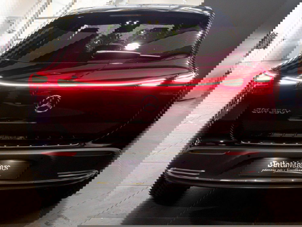 Mercedes-Benz EQA nuova a Rimini (7)