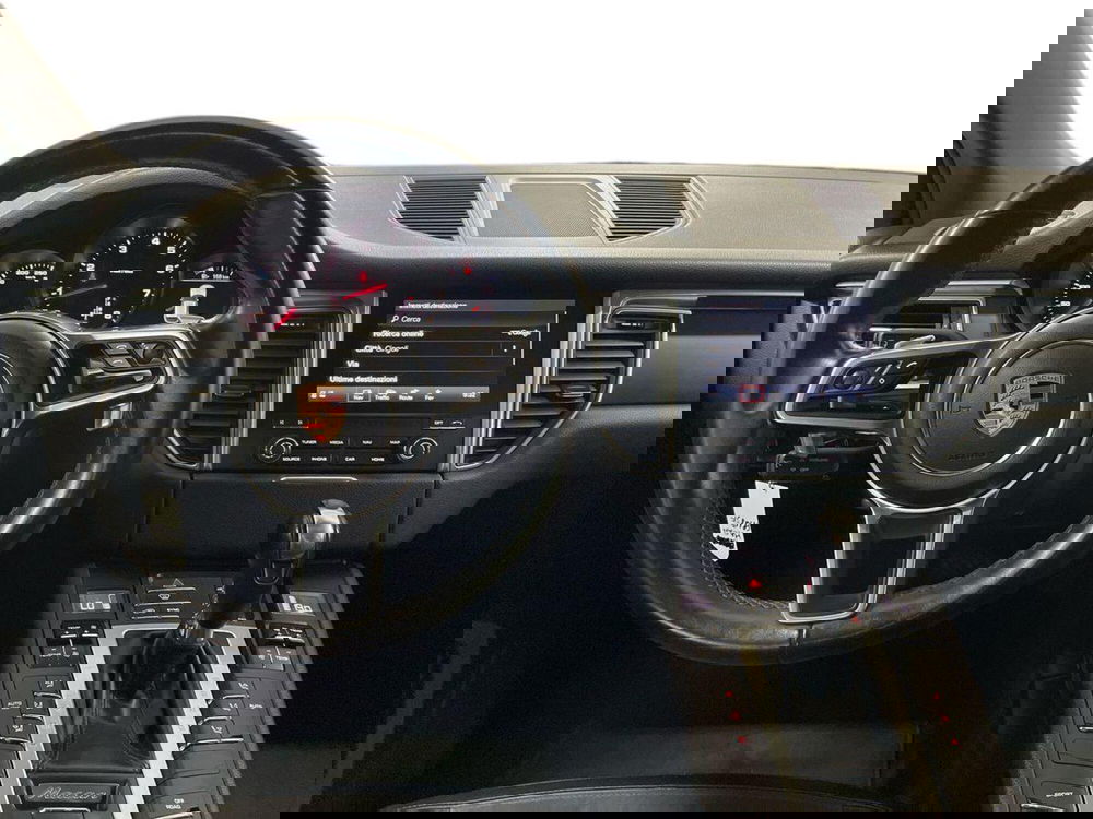 Porsche Macan usata a Macerata (11)