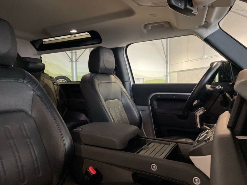 Land Rover Defender usata a Macerata (14)