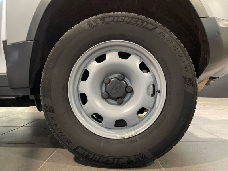 Land Rover Defender usata a Macerata (8)