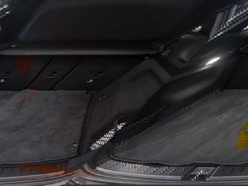 Mercedes-Benz EQA nuova a Macerata (8)