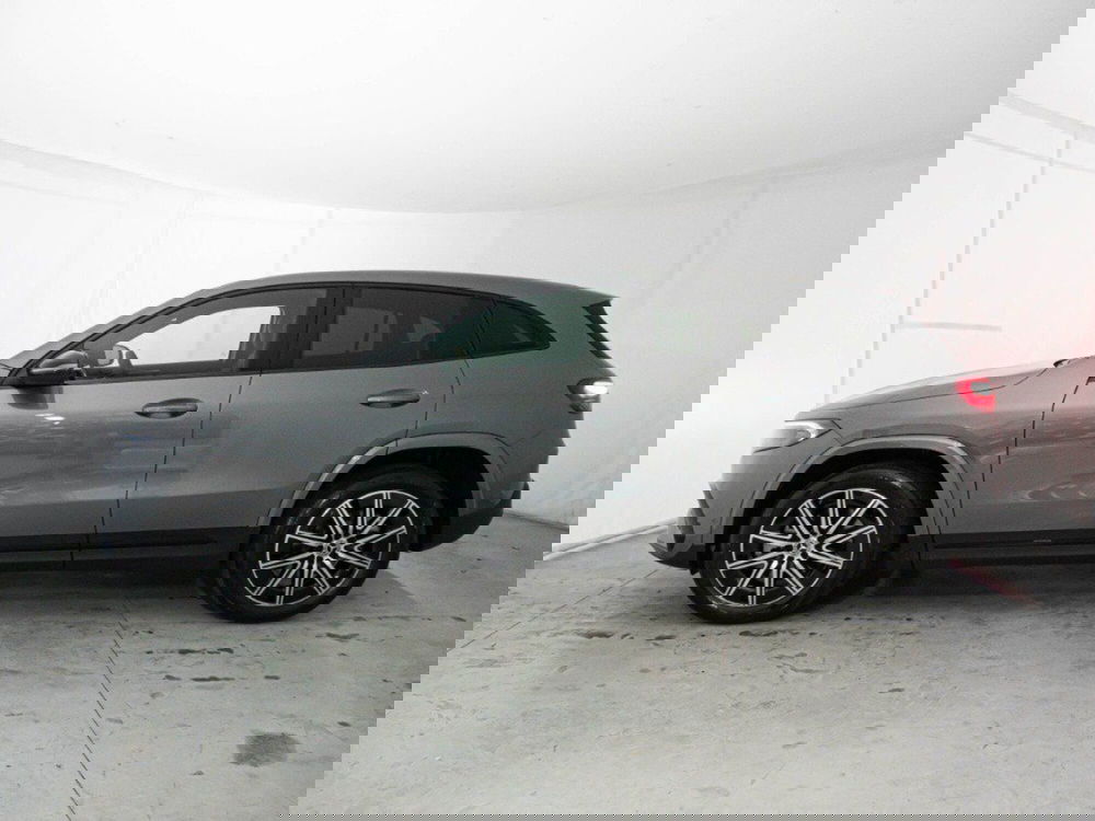 Mercedes-Benz EQA nuova a Macerata (5)