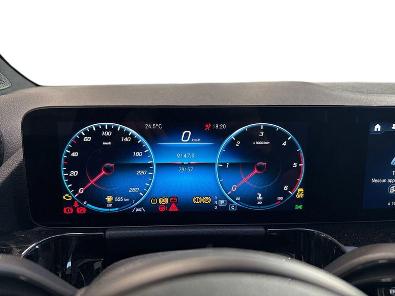 Mercedes-Benz GLA SUV usata a Macerata (9)