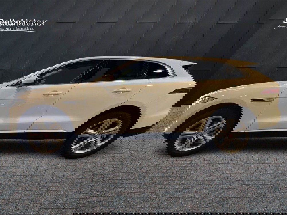 Jaguar F-Pace usata a Macerata (4)