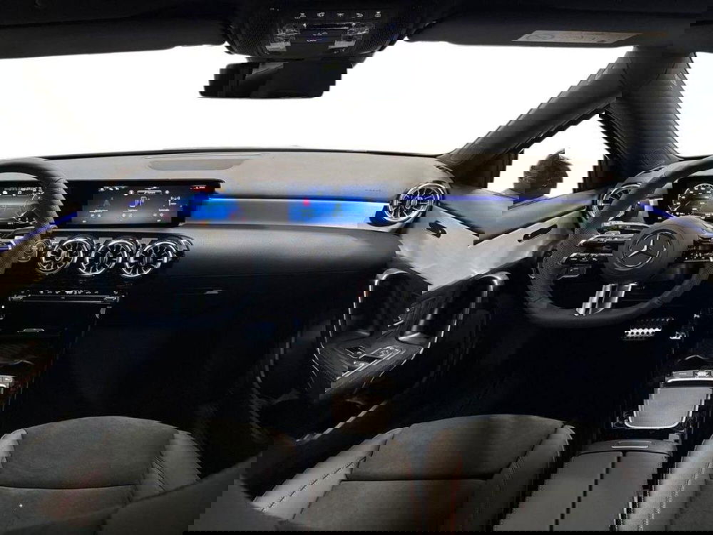 Mercedes-Benz Classe A Sedan nuova a Rimini (10)