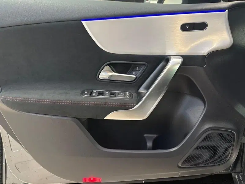 Mercedes-Benz Classe A Sedan nuova a Rimini (17)