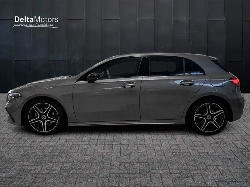 Mercedes-Benz Classe A Sedan nuova a Rimini (2)