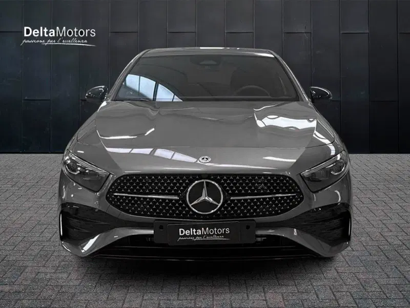 Mercedes-Benz Classe A Sedan nuova a Rimini (6)