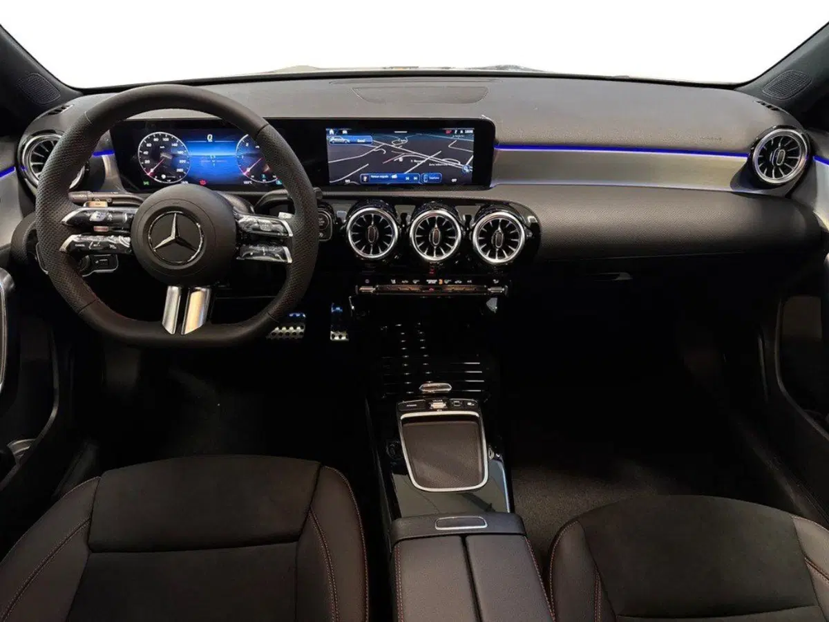 Mercedes-Benz Classe A Sedan nuova a Rimini (10)