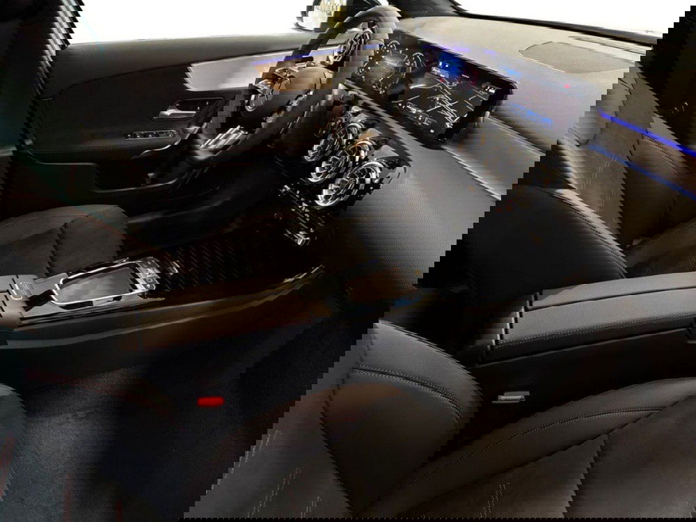 Mercedes-Benz Classe A Sedan nuova a Rimini (12)