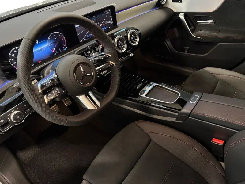 Mercedes-Benz Classe A Sedan nuova a Rimini (16)