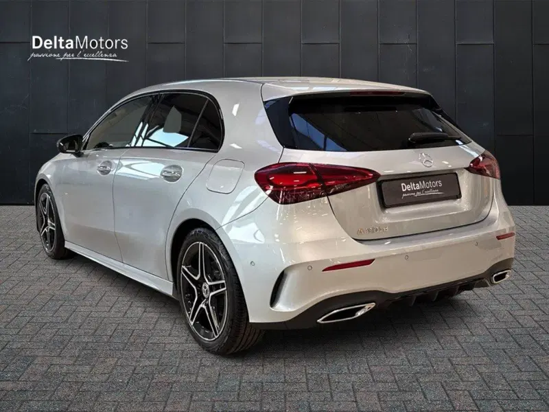 Mercedes-Benz Classe A Sedan nuova a Rimini (3)