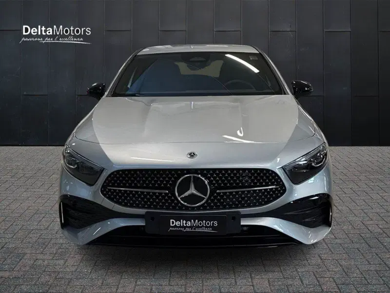 Mercedes-Benz Classe A Sedan nuova a Rimini (6)