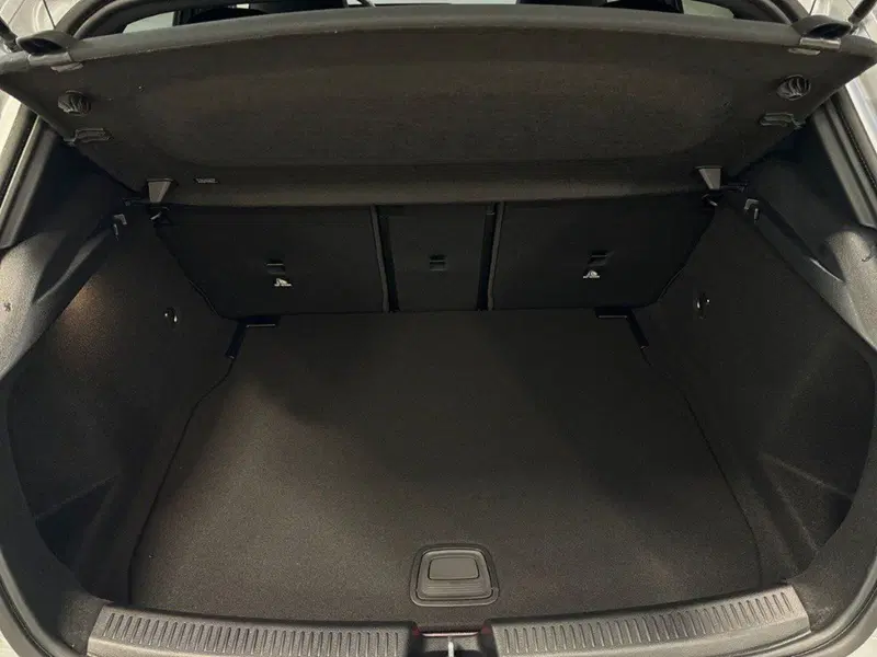 Mercedes-Benz Classe A Sedan nuova a Rimini (7)