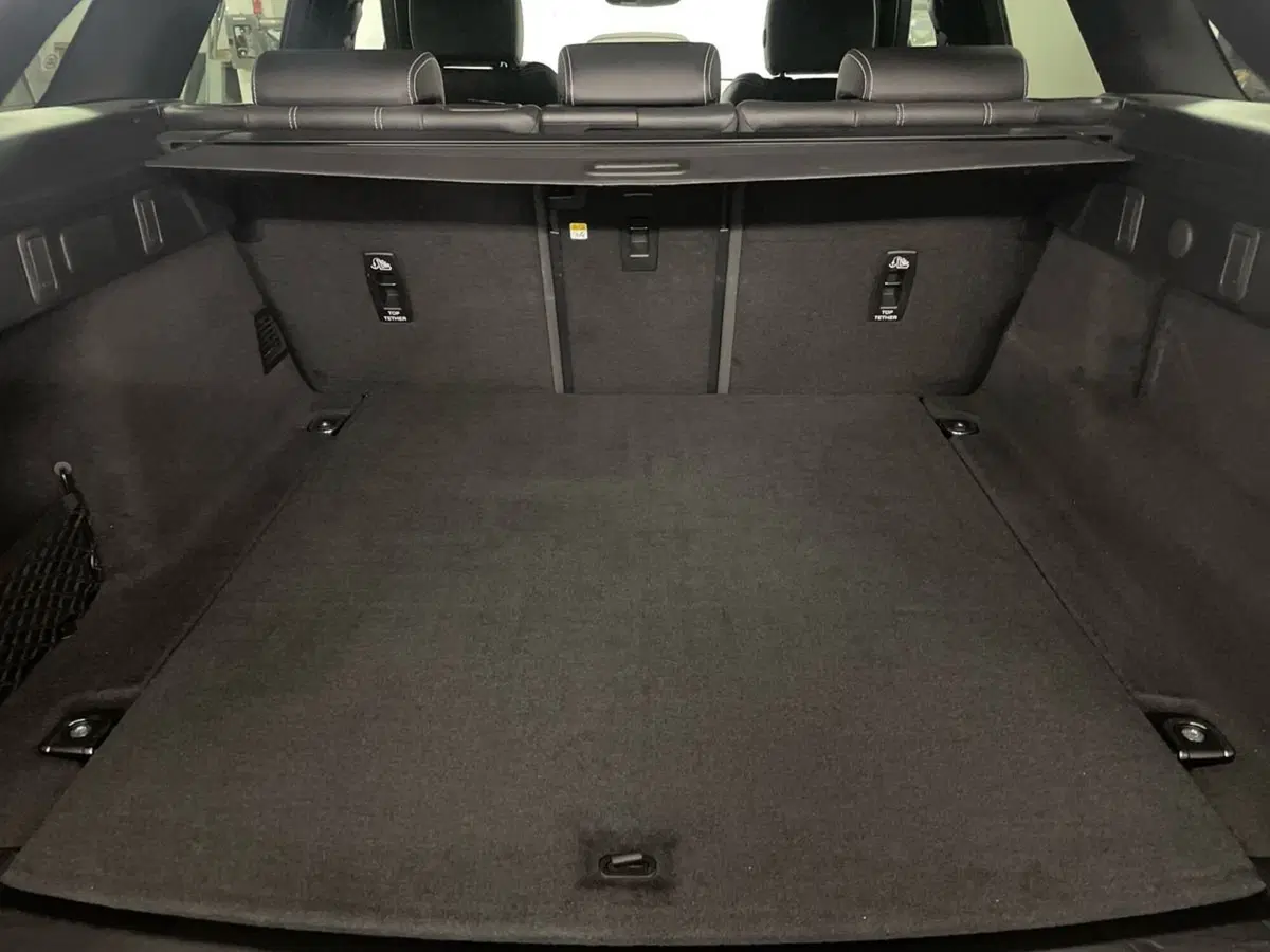 Land Rover Range Rover Velar usata a Macerata (7)