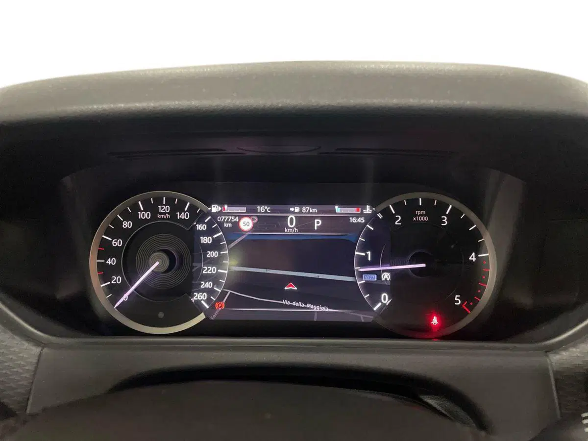 Land Rover Range Rover Velar usata a Macerata (9)
