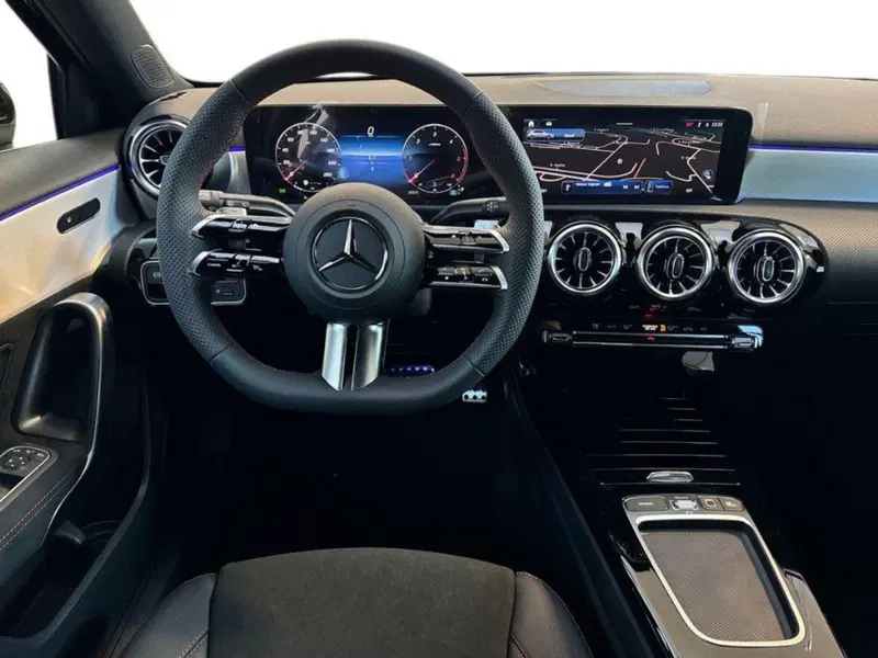 Mercedes-Benz Classe A Sedan nuova a Macerata (10)