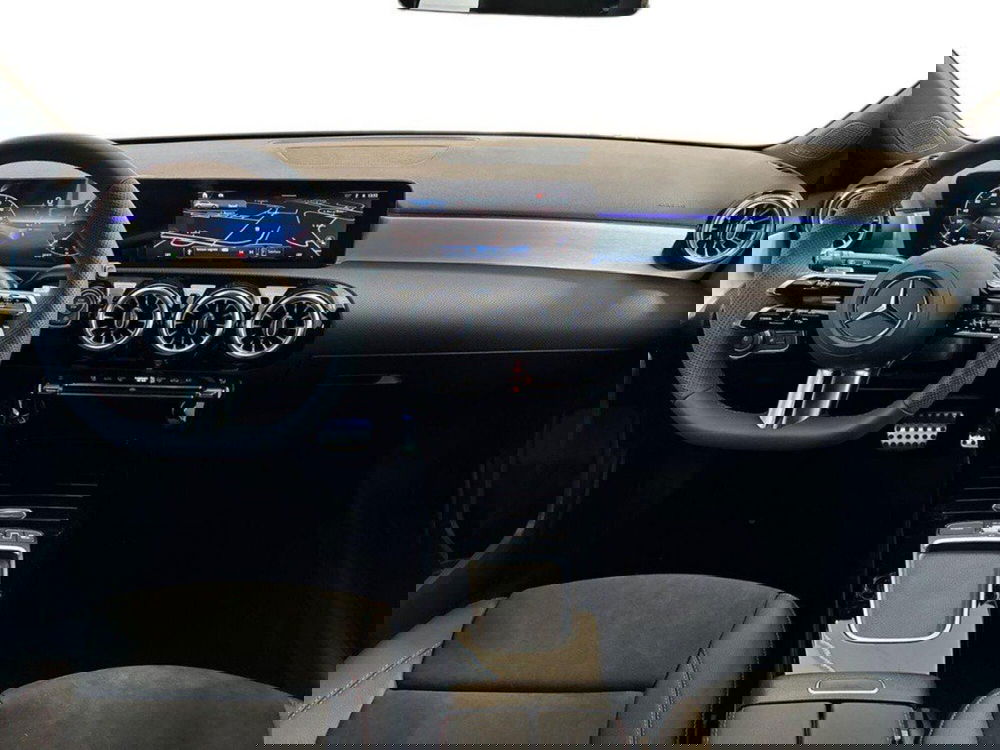 Mercedes-Benz Classe A Sedan nuova a Macerata (11)
