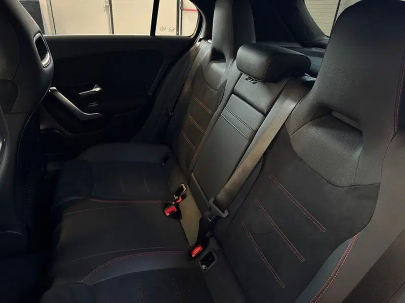 Mercedes-Benz Classe A Sedan nuova a Macerata (13)