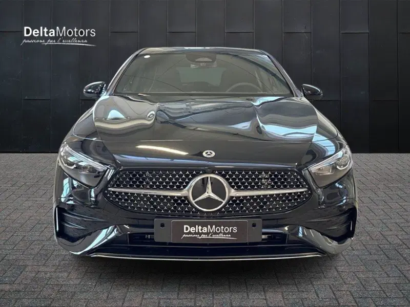 Mercedes-Benz Classe A Sedan nuova a Macerata (6)
