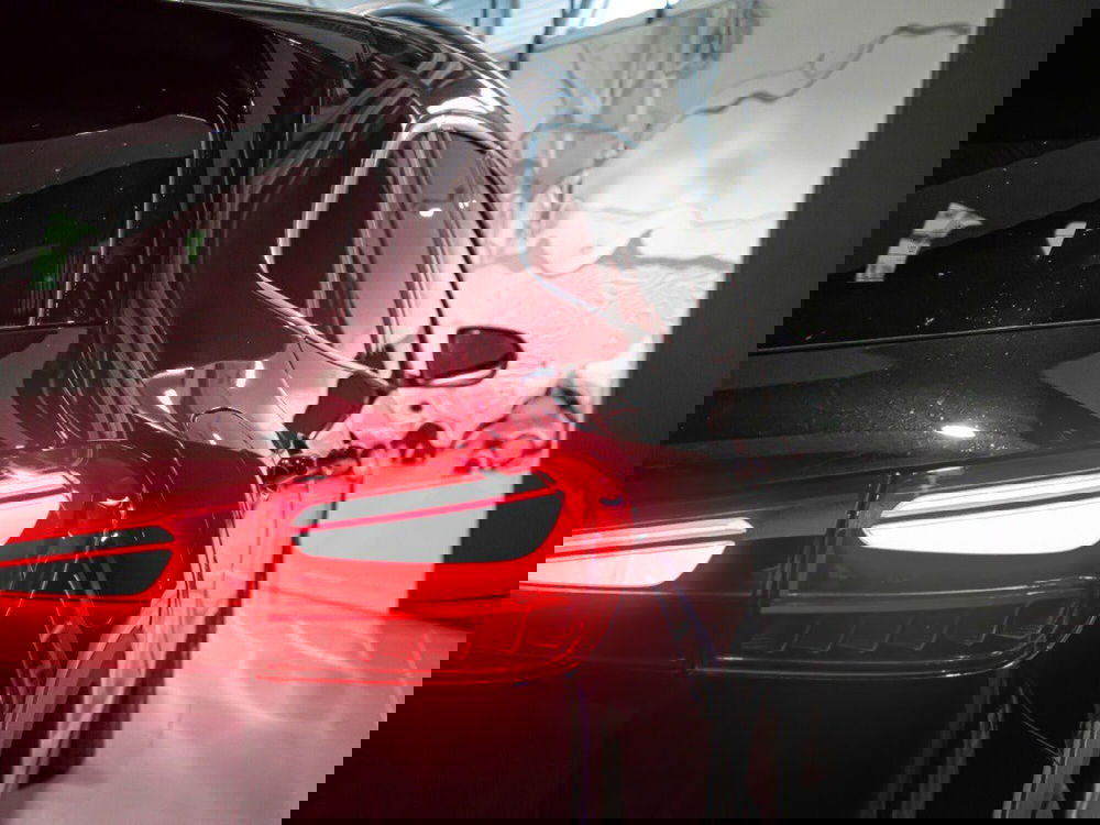 Mercedes-Benz EQA nuova a Macerata (6)