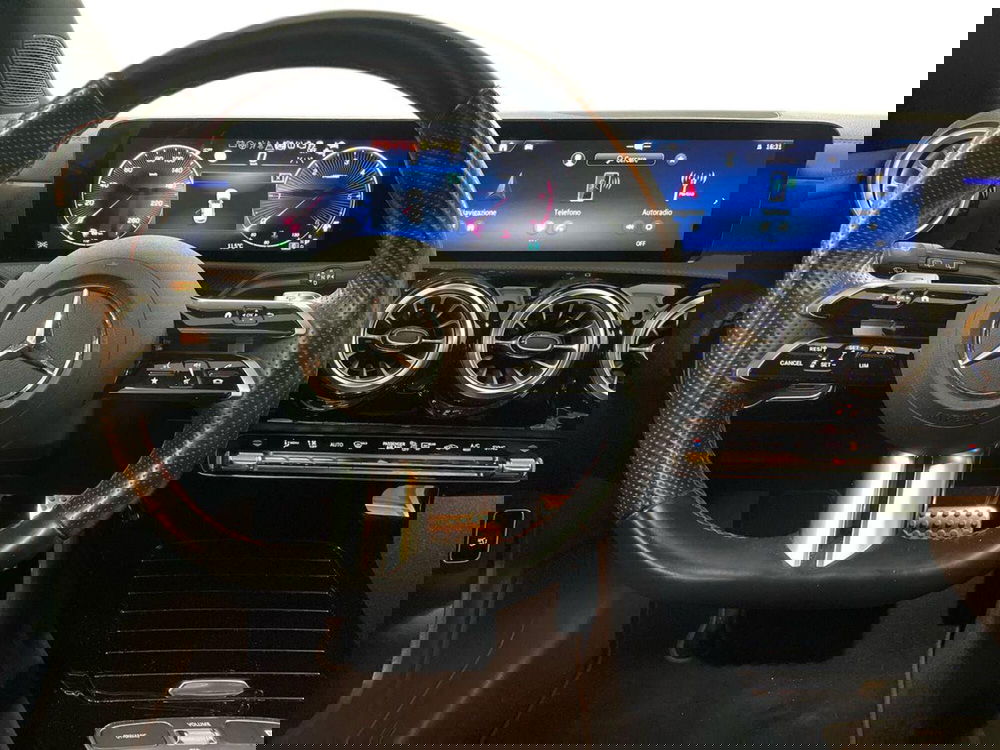 Mercedes-Benz CLA Shooting Brake usata a Macerata (11)