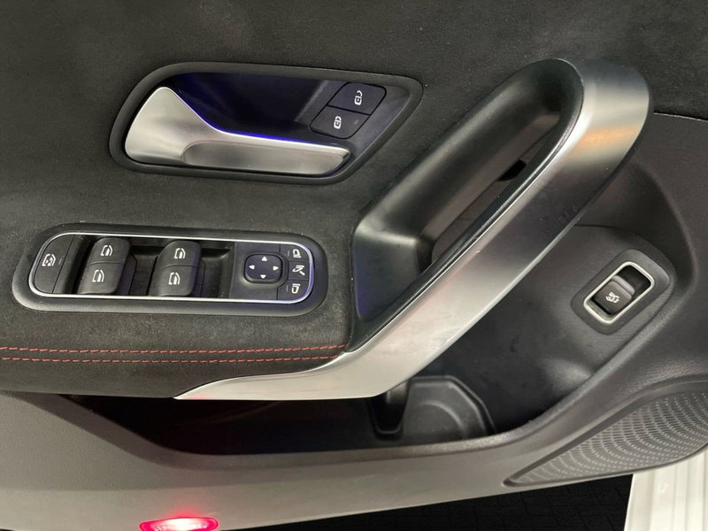 Mercedes-Benz CLA Shooting Brake usata a Macerata (17)