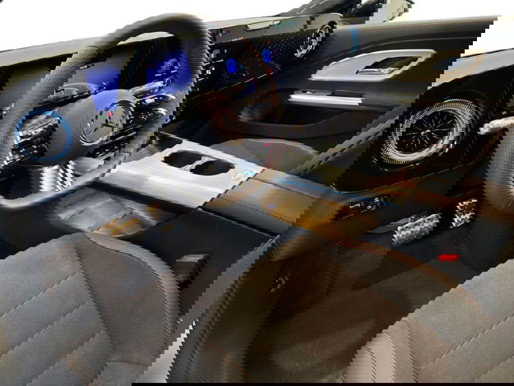 Mercedes-Benz CLA EQ nuova a Macerata (16)