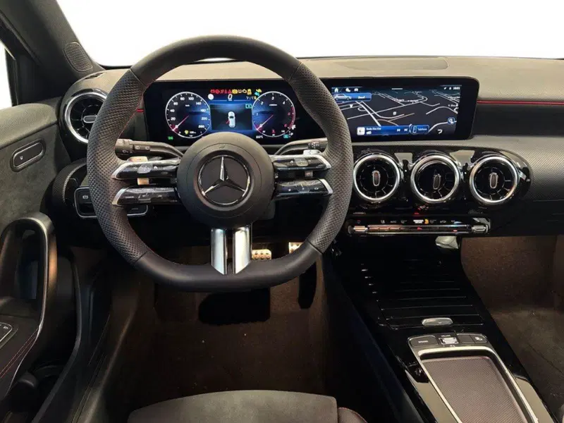 Mercedes-Benz Classe A Sedan nuova a Macerata (11)