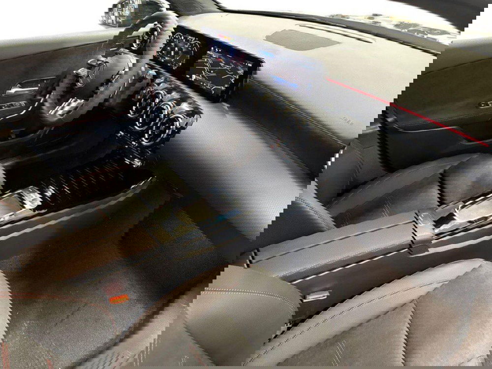 Mercedes-Benz Classe A Sedan nuova a Macerata (12)