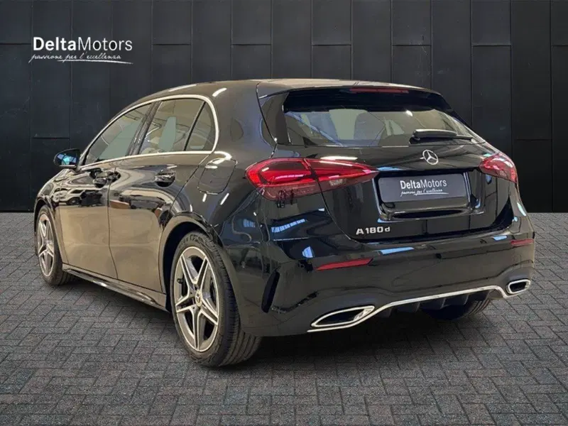 Mercedes-Benz Classe A Sedan nuova a Macerata (3)
