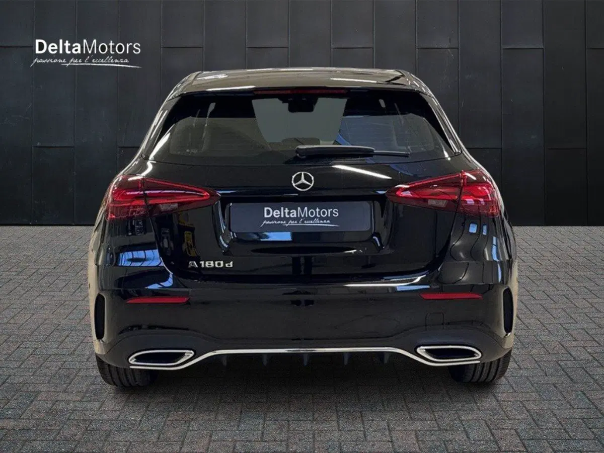 Mercedes-Benz Classe A Sedan nuova a Macerata (4)