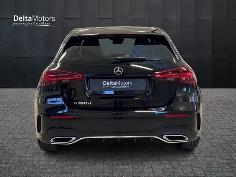 Mercedes-Benz Classe A Sedan nuova a Macerata (4)