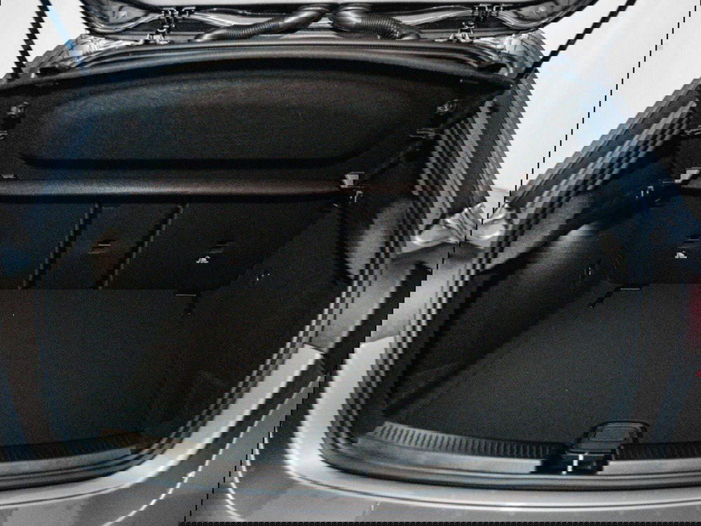 Mercedes-Benz Classe A Sedan nuova a Macerata (10)