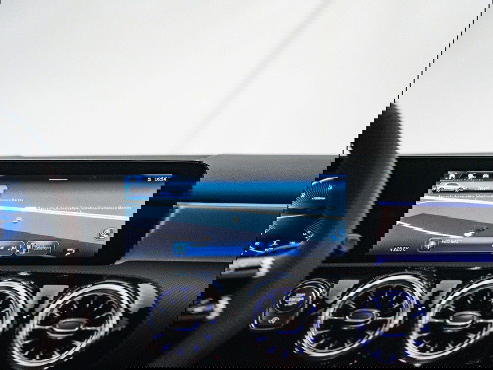 Mercedes-Benz Classe A Sedan nuova a Macerata (20)