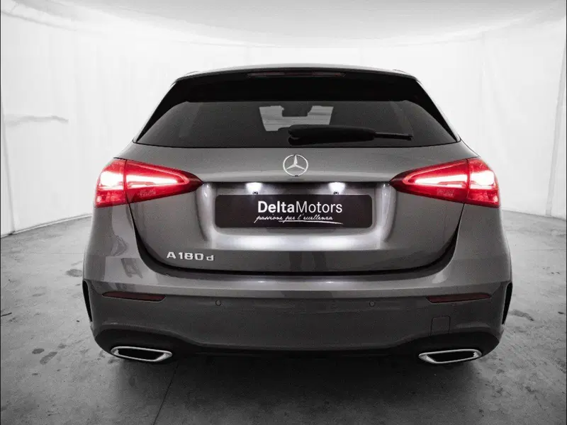 Mercedes-Benz Classe A Sedan nuova a Macerata (3)