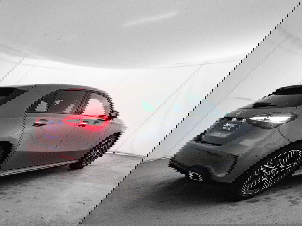 Mercedes-Benz Classe A Sedan nuova a Macerata (4)