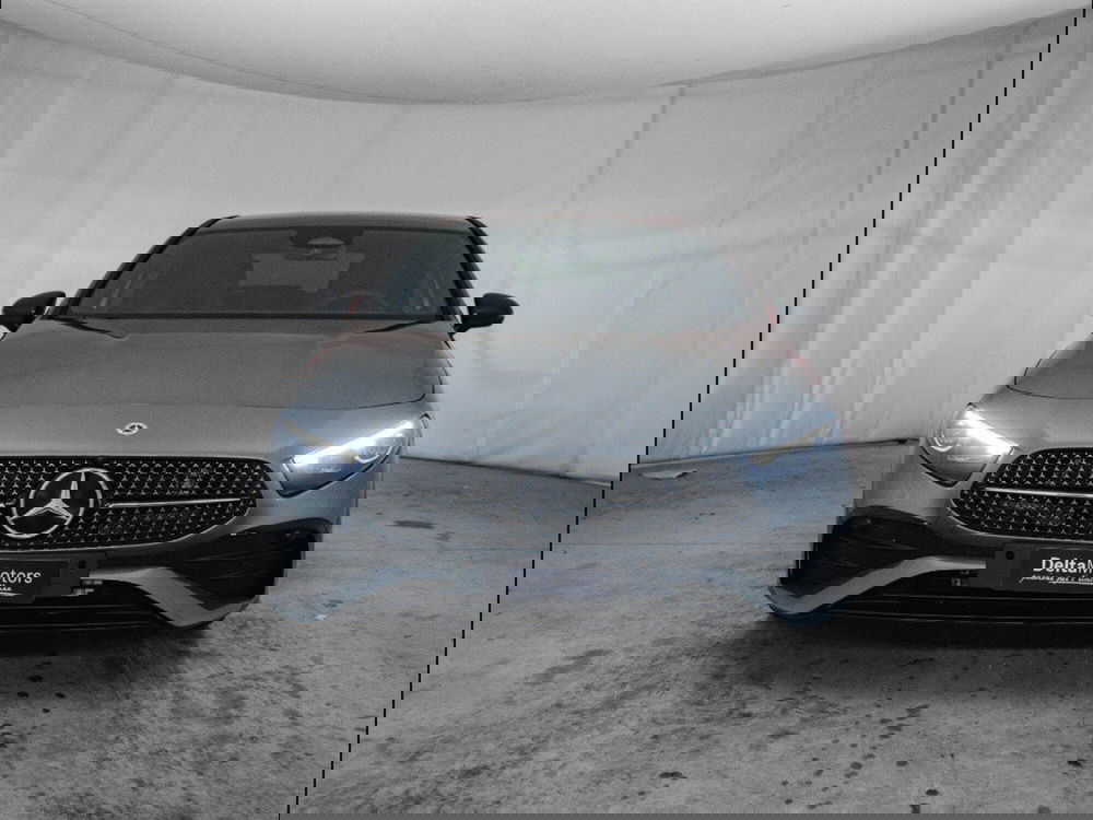 Mercedes-Benz Classe A Sedan nuova a Macerata (5)