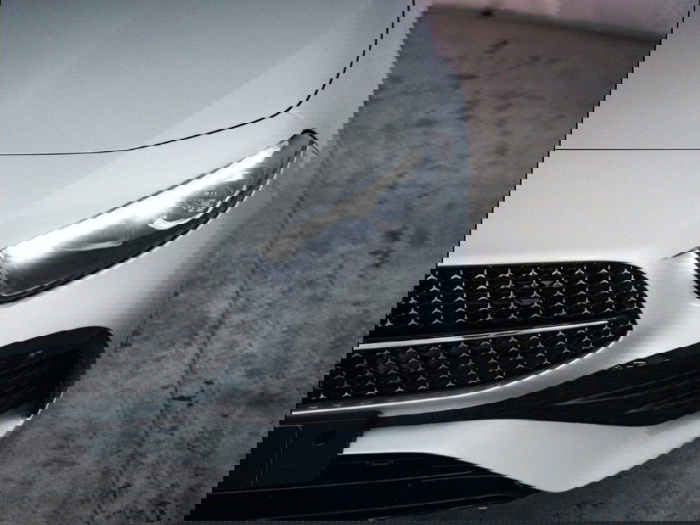 Mercedes-Benz Classe A Sedan nuova a Macerata (20)