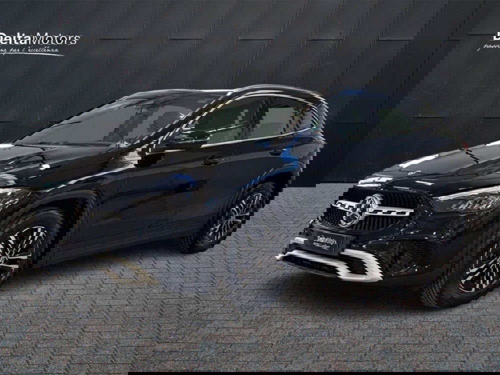 Mercedes-Benz GLA SUV nuova a Macerata