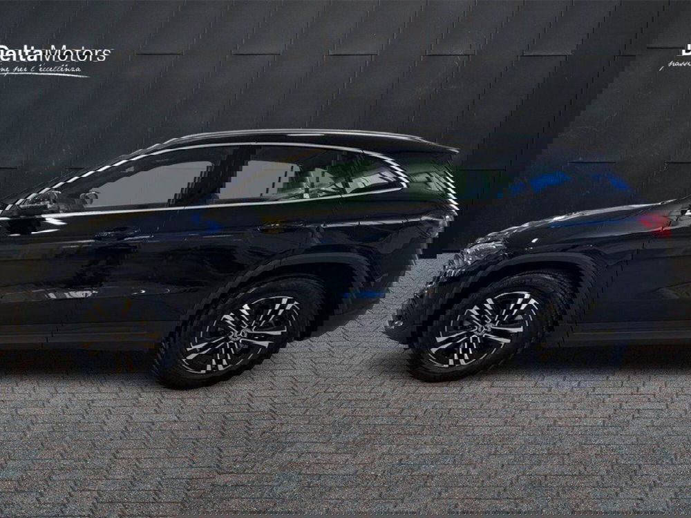 Mercedes-Benz GLA SUV nuova a Macerata (2)