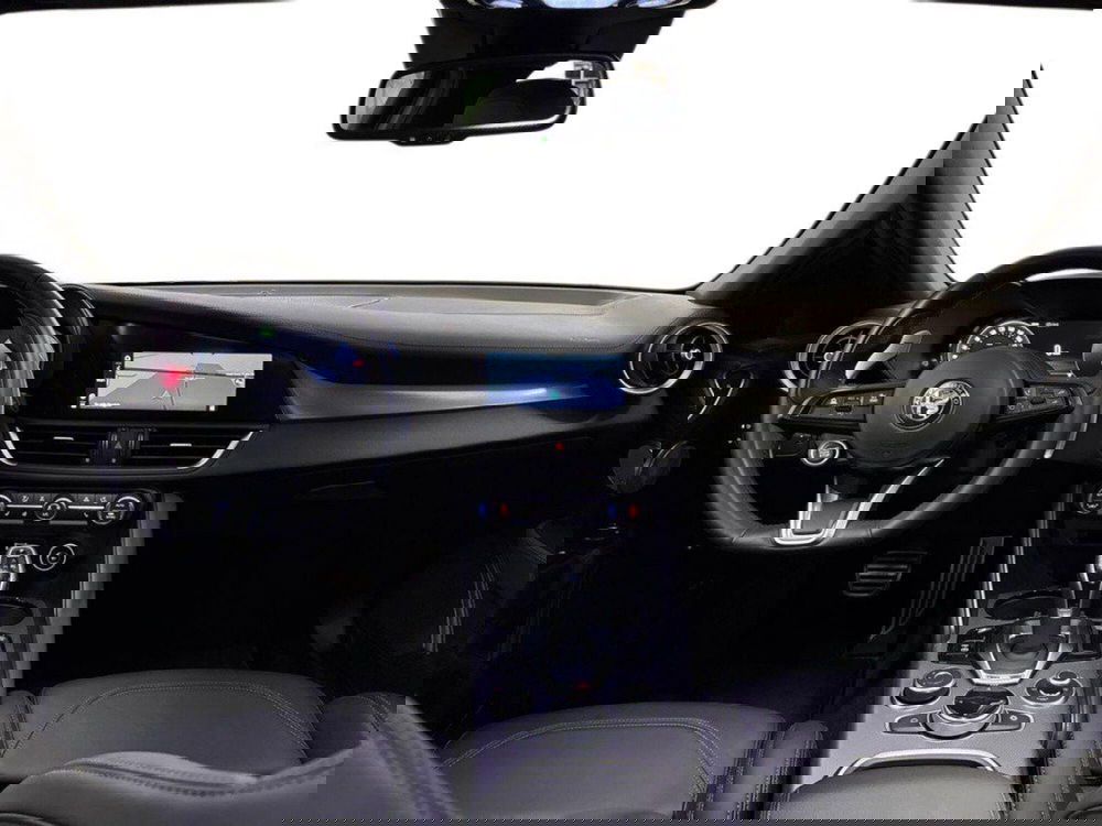 Alfa Romeo Giulia usata a Macerata (10)