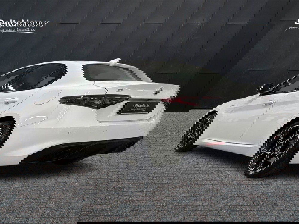 Alfa Romeo Giulia usata a Macerata (3)